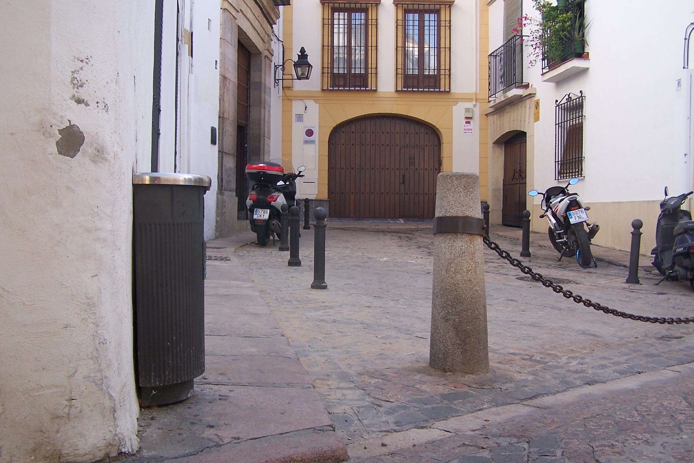 Fotografía plaza de la Concha. Orientación norte. Detalle de paso.