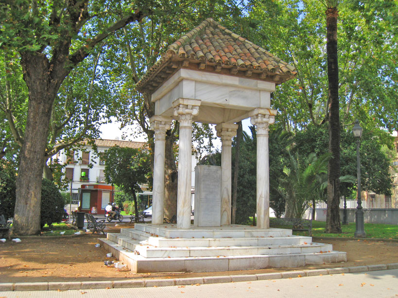 Fotografía Plaza Campo Santo de los Mártires. Monumento a los Enamorados.