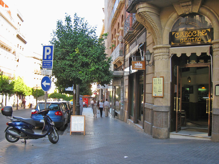 Fotografía Calle Claudio Marcelo. Orientación Este. Acera Sur.