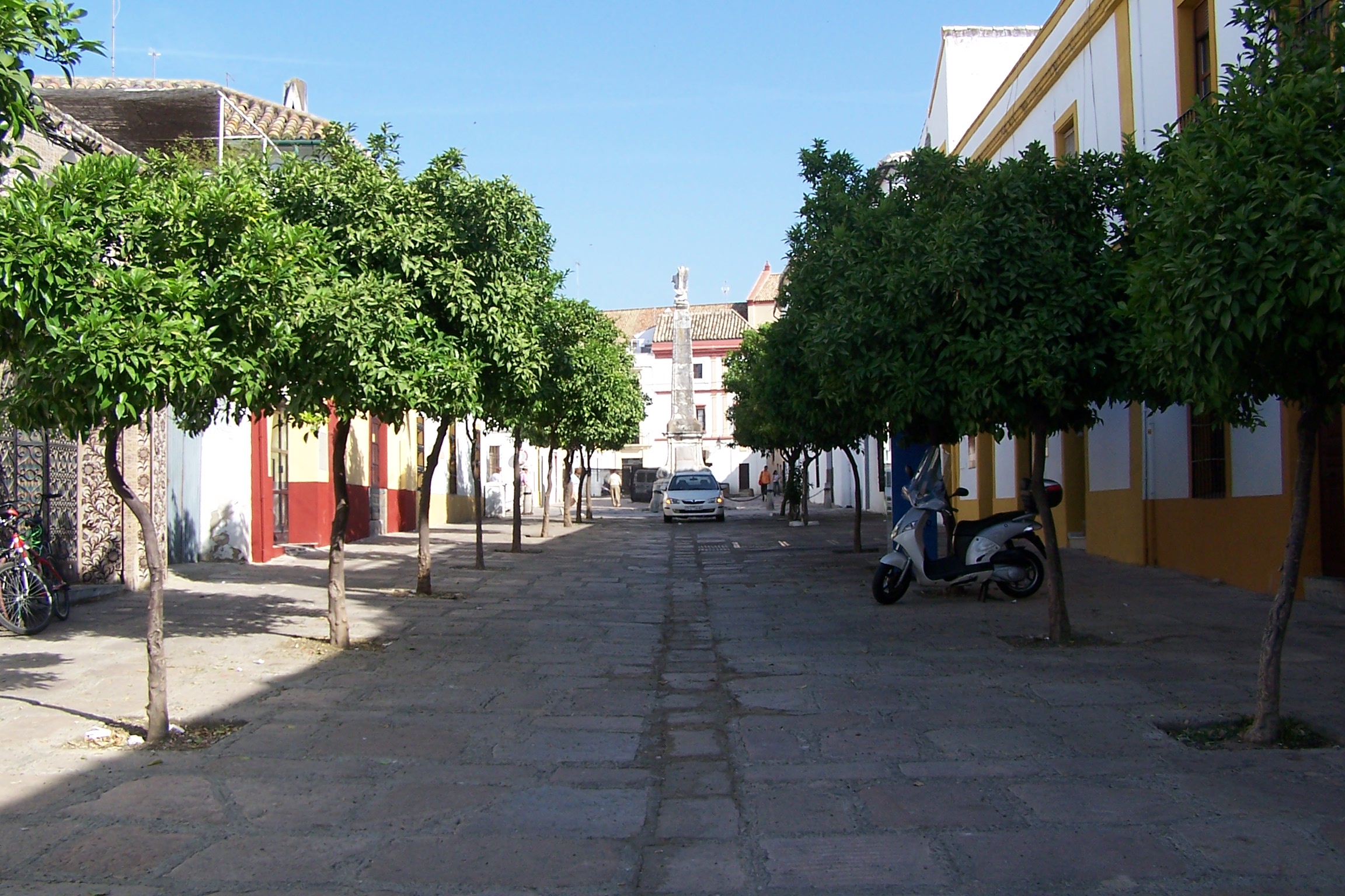 Fotografía calle Enrique Romero de Torres. Orientación norte.