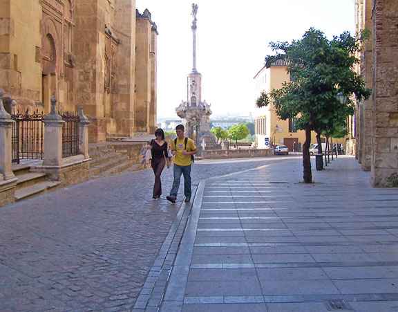 Fotografía Calle Torrijos. Orientación Sur.